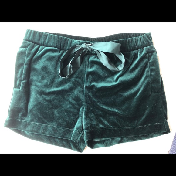 gucci velvet shorts